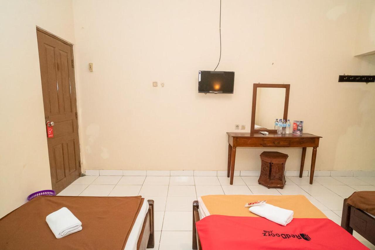 Hotel Reddoorz Near Kampus 3 Uty Yogyakarta Extérieur photo