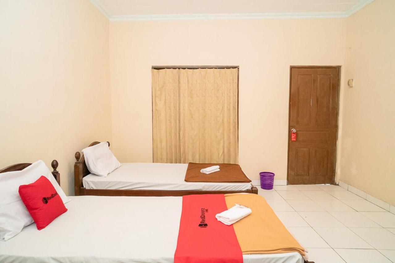 Hotel Reddoorz Near Kampus 3 Uty Yogyakarta Extérieur photo